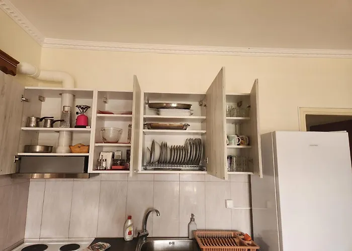 Cozy Apartment In Nea Kios