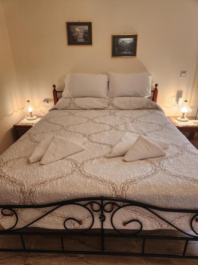 Cozy In Apartment Nea Kios